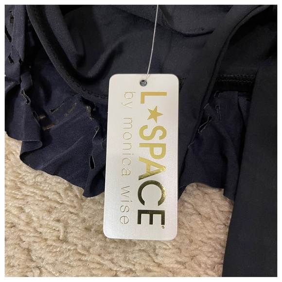 NWT! L Space Flutter Bye Hunter Rose Bandeau Bikini Top black and Despi bottoms - Picture 2 of 10